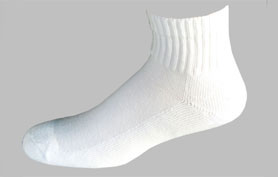 D295W-Women’s white quarter sport socks